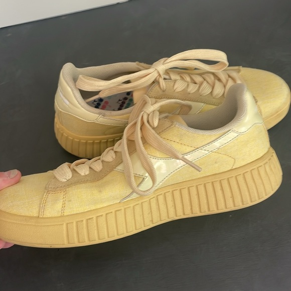 DIADORA Women's Yellow Lace Up Sneakers Size 8.5 - Picture 9 of 11